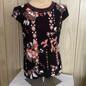 Blouse short sleeve beaded neckline bottom on back neck M Three Pink Hearts